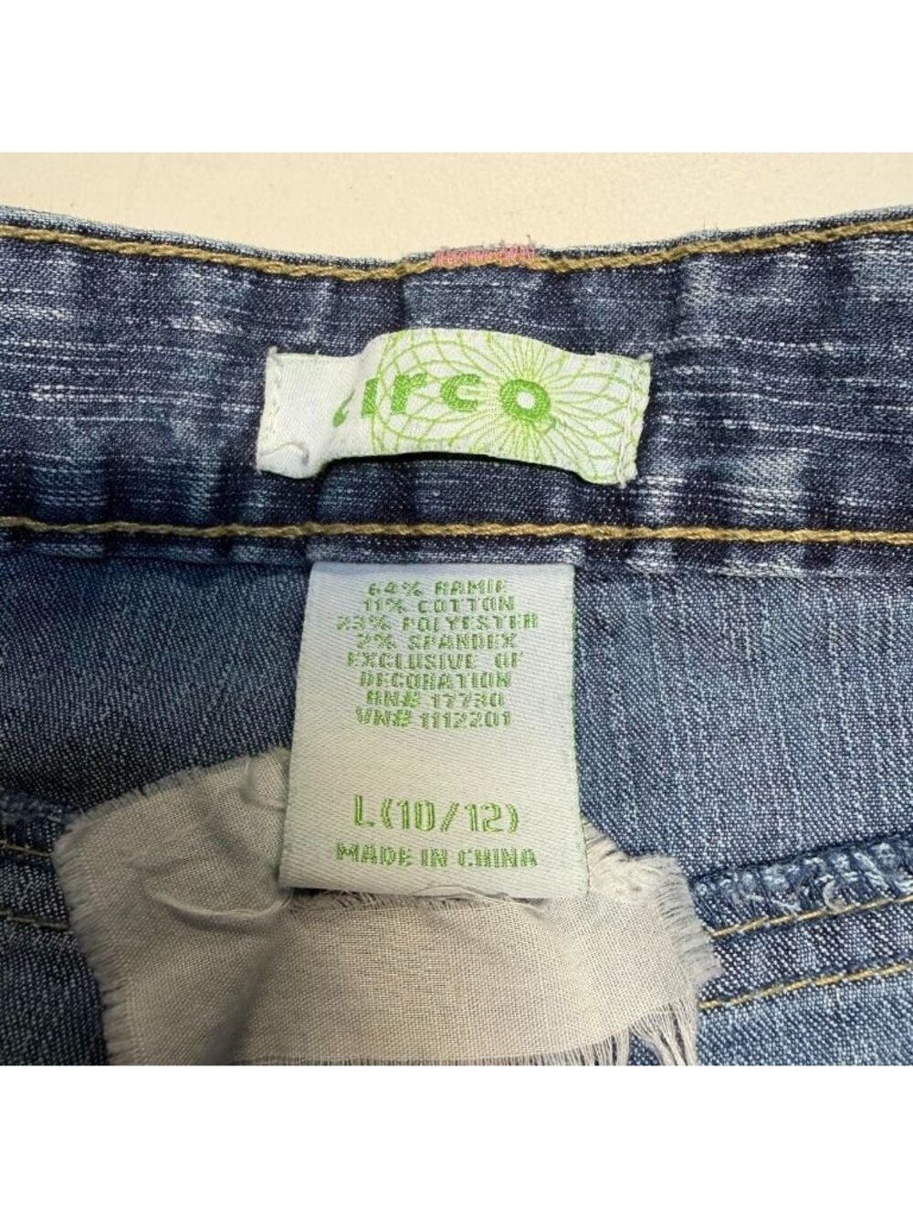 Vintage Y2K Circo Floral Embroidered Cropped Jeans Capris Youth Girls 10/12 - Picture 2 of 7